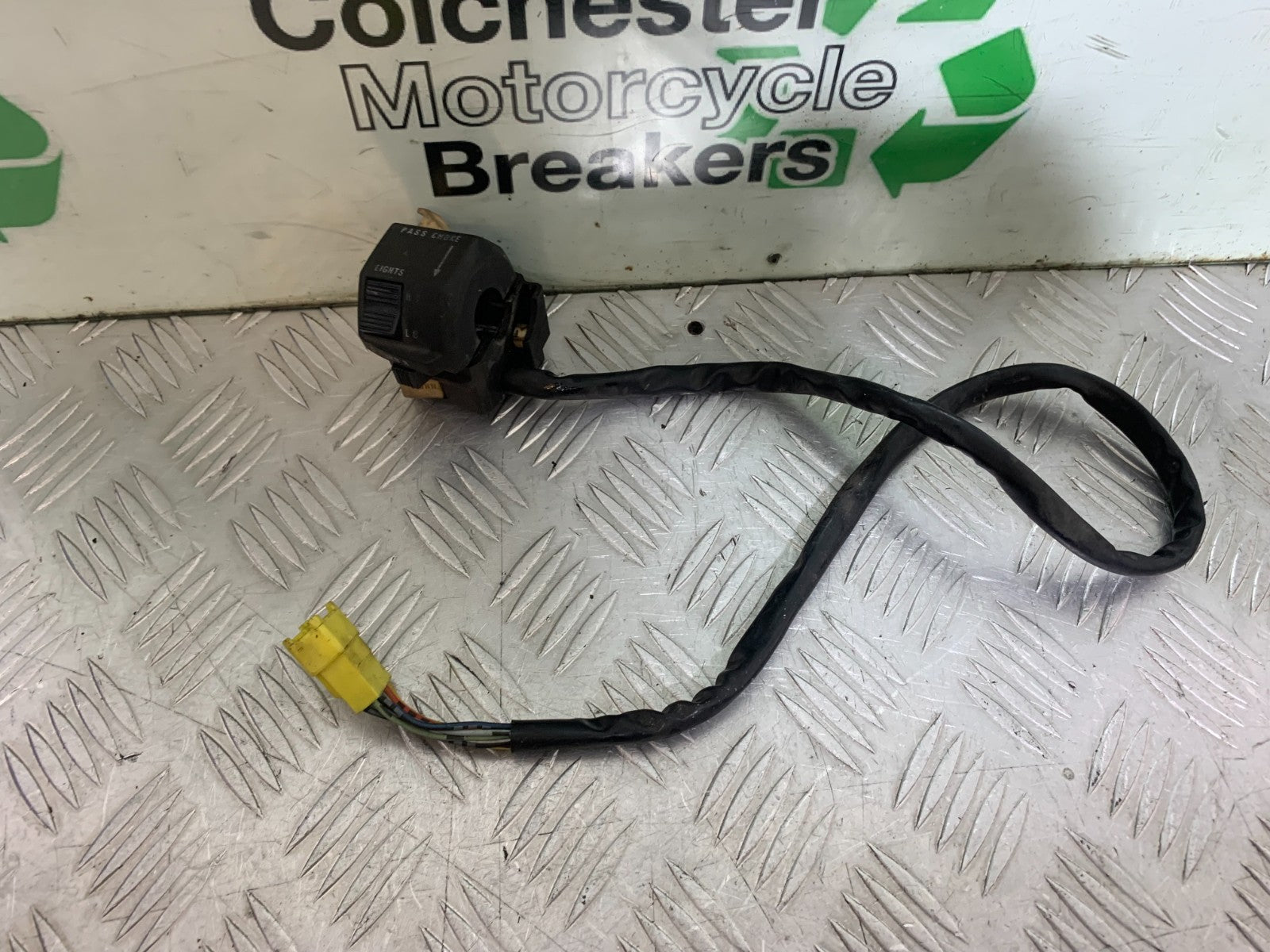 SUZUKI RF900 RF 900 LEFT SWITCH GEAR YEAR 1994-1999 CMB1326
