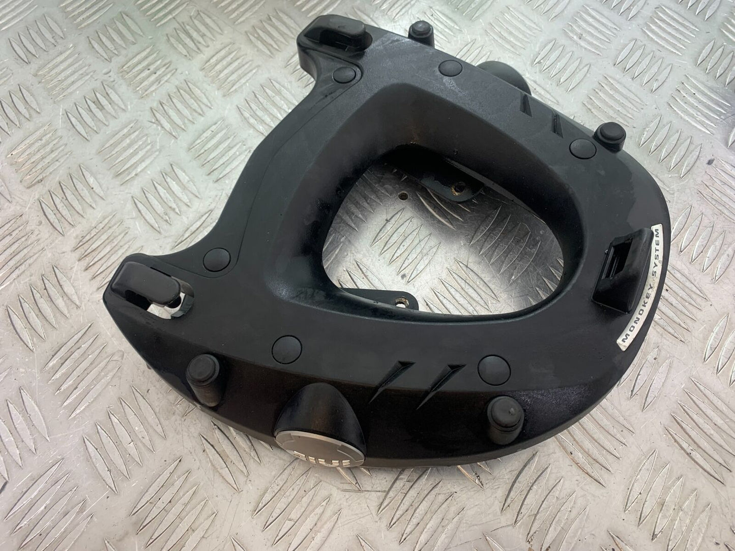 TRIUMPH TIGER 800 GIVI RACK AND COVER  YEAR 2011-2014 (CMB1113)