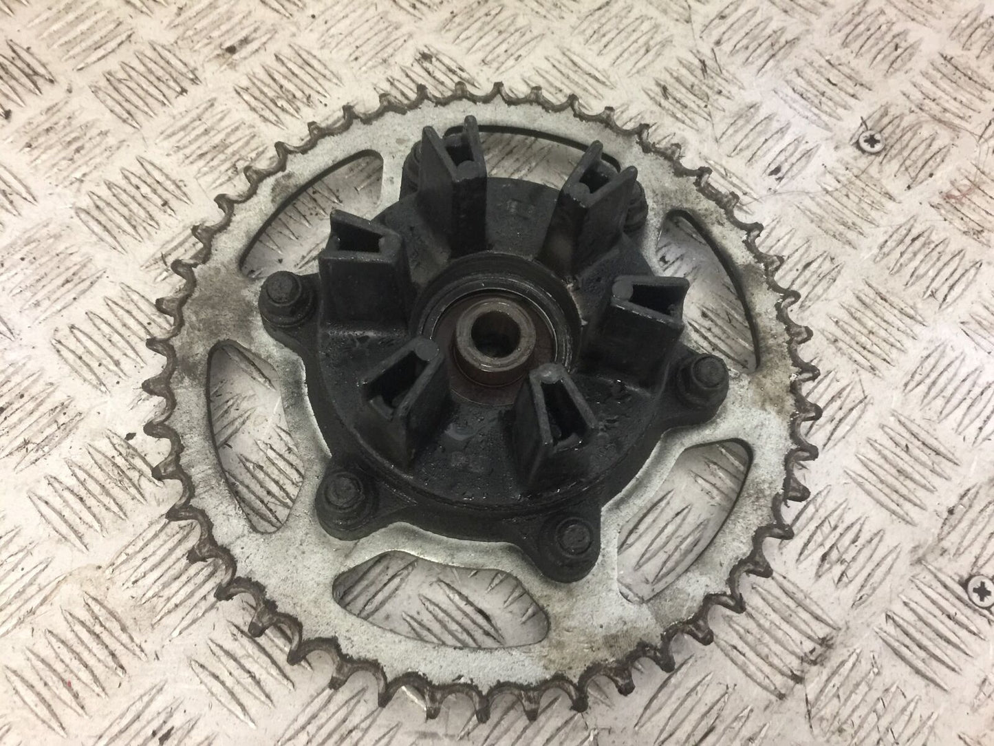 HONDA XL650 V TRANSALP REAR SPROCKET CARRIER YEAR 2000-2006 (STOCK 665)