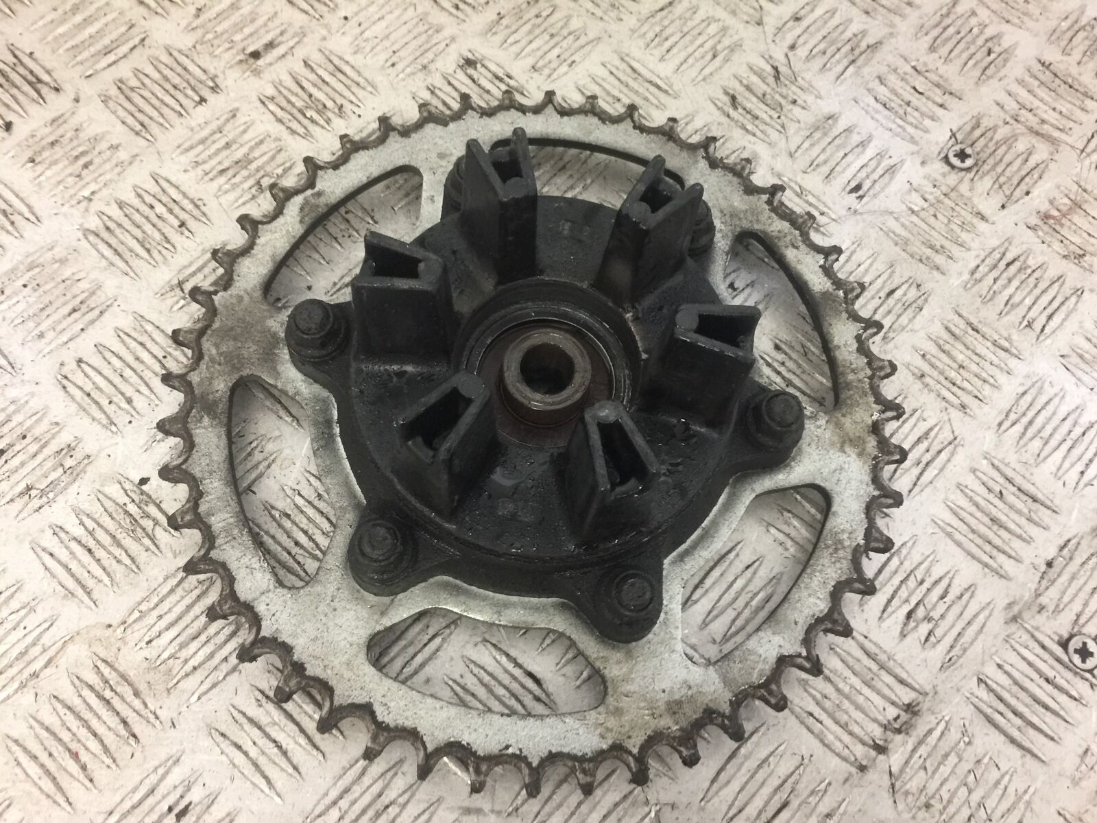 HONDA XL650 V TRANSALP REAR SPROCKET CARRIER YEAR 2000-2006 (STOCK 665)