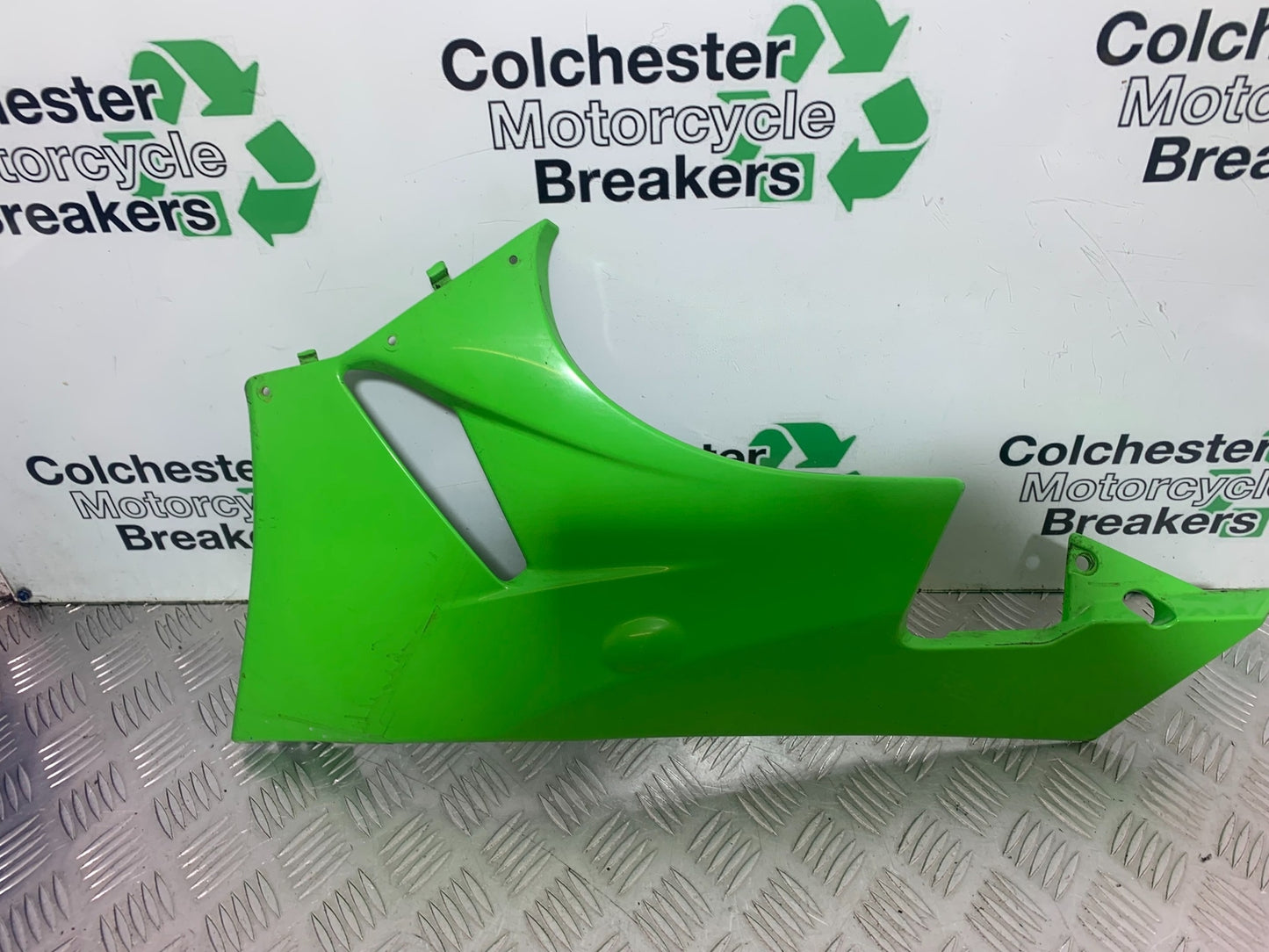 KAWASAKI ZX6R LEFT LOWER FAIRING PANEL  YEAR 2009-2012 (CMB1136)