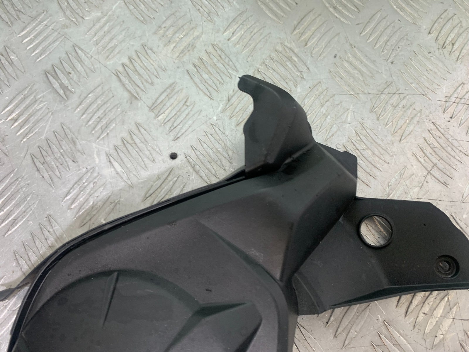 HONDA CBR1000 rr FIREBLADE GENERATOR COVER  YEAR 2012-2016 (CMB1198)