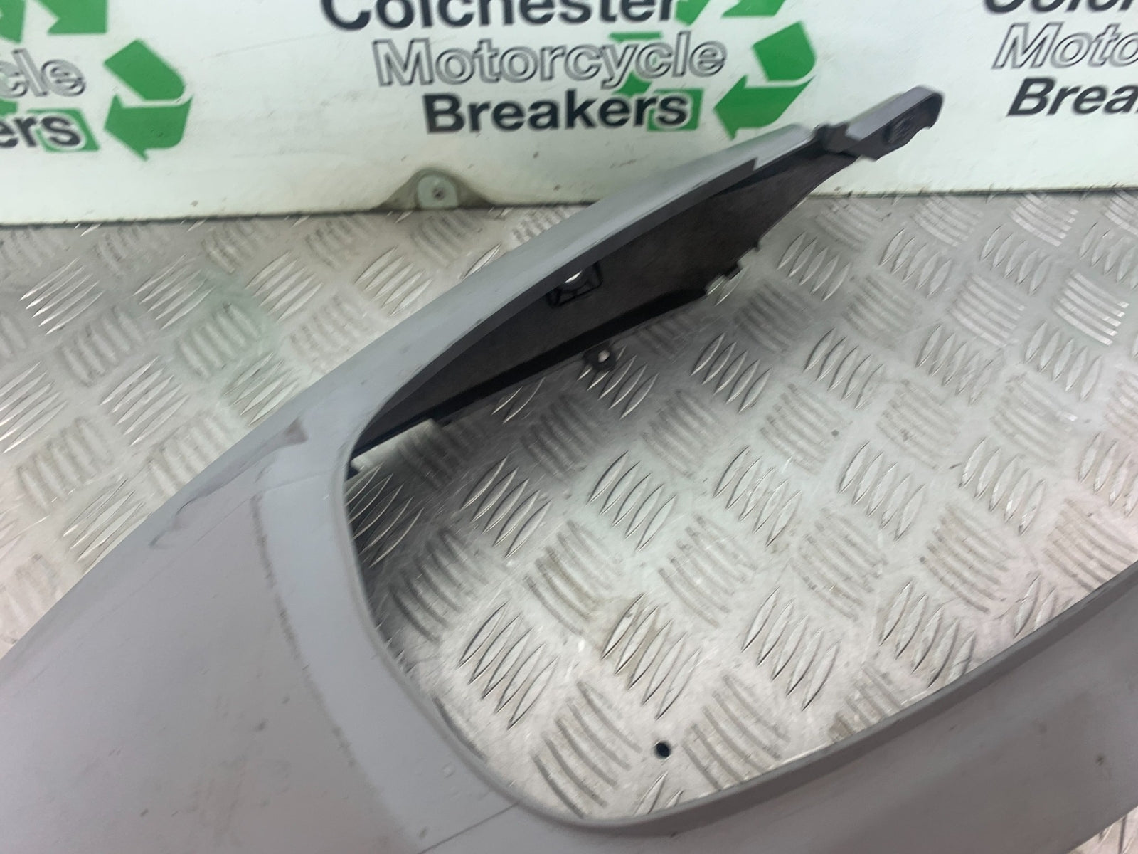 SUZUKI GSF650 GSF 650 TAIL PIECE  YEAR 2007-2009  (CMB1161)