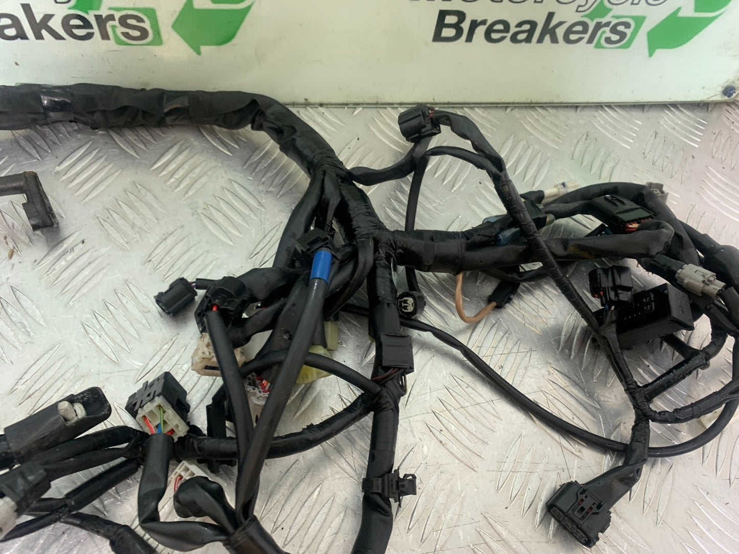 YAMAHA YZF R7 WIRING LOOM    YEAR 2022-2025 (CMB1255)