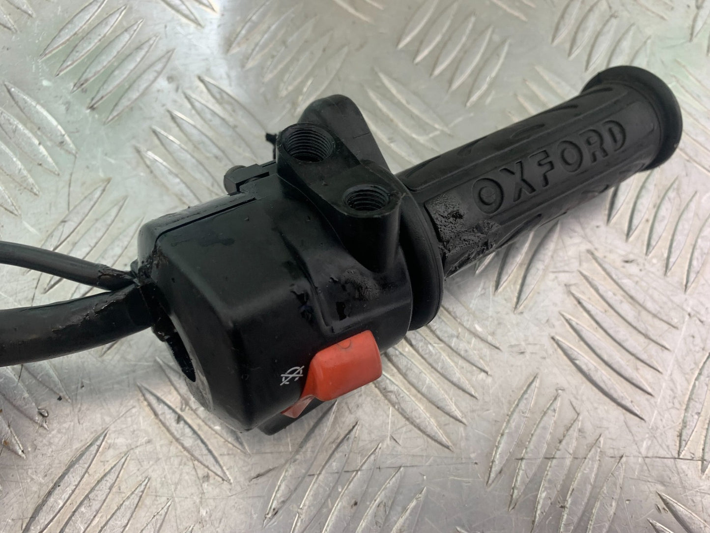 HONDA CBR1100 BLACKBIRD RIGHT SWITCH GEAR  YEAR 1999-2005 (CMB1232)