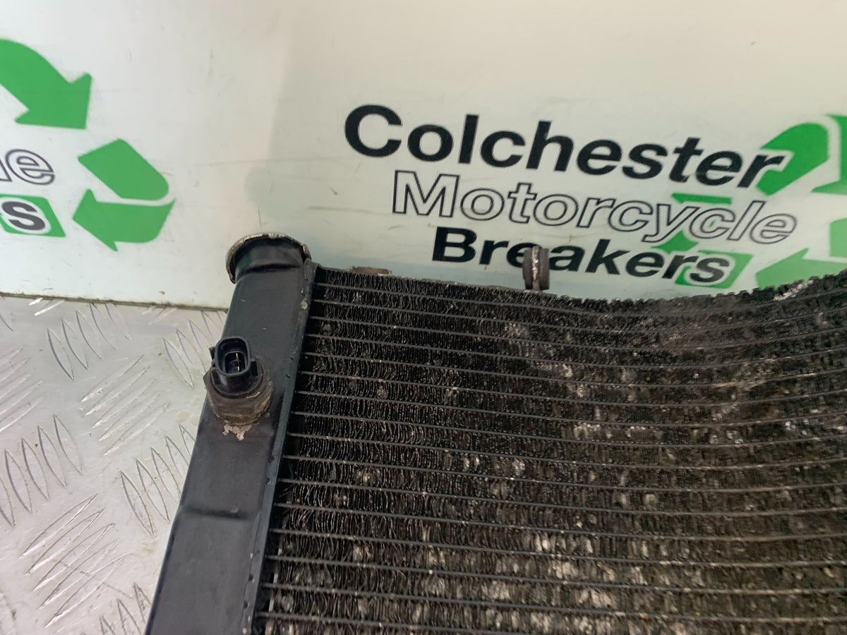 SUZUKI GSXR600 GSXR 600 SRAD RADIATOR AND FAN  YEAR 1997-2000 (CMB1276)