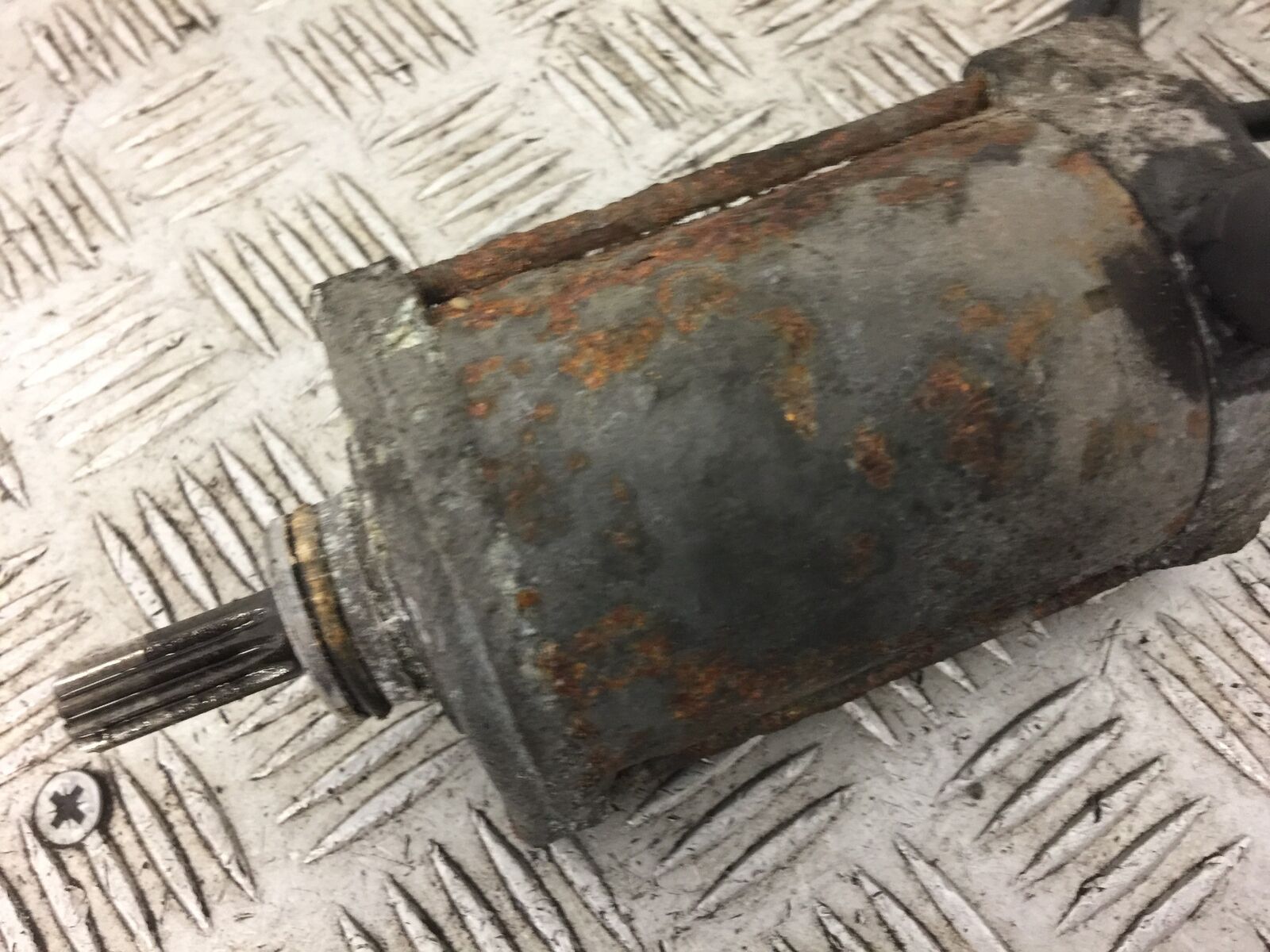 TRIUMPH TROPHY 1215 SE STARTER MOTOR YEAR 2012-2017 (STOCK 567)