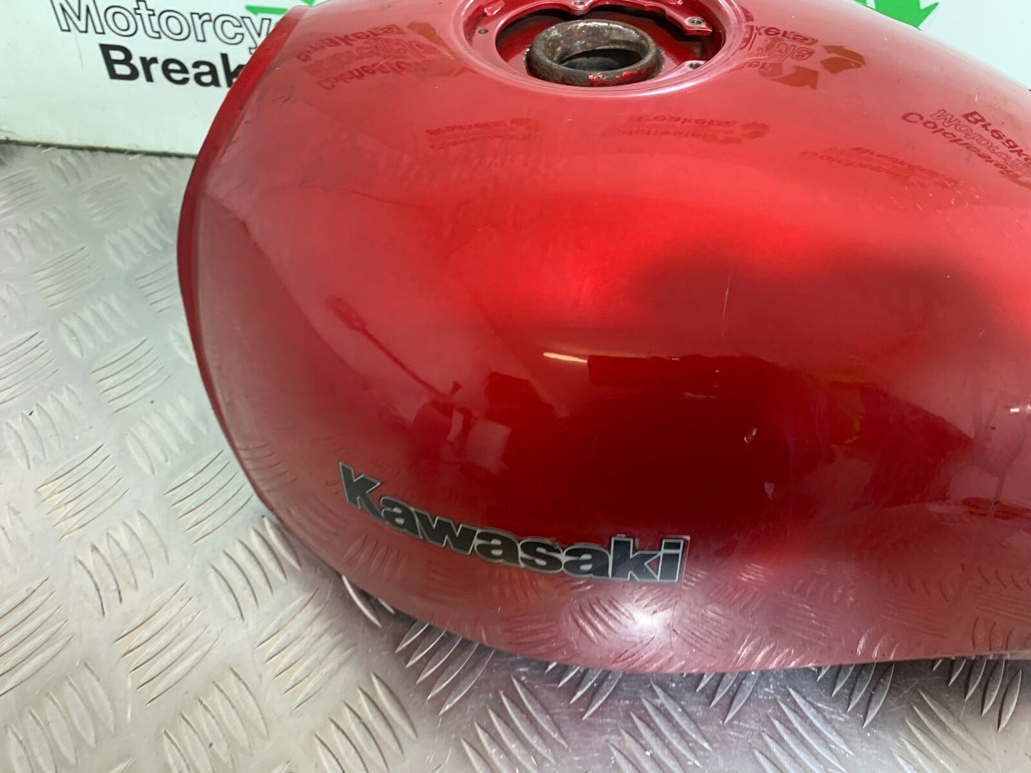 KAWASAKI ZR 750 ZEPHYR PETROL TANK YEAR 1991-95 (CMB1008)