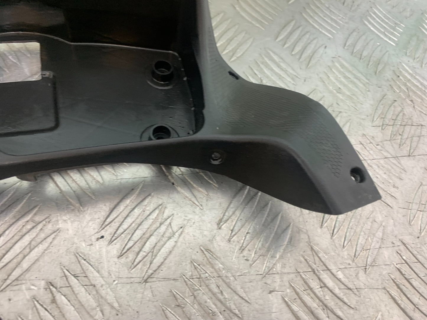 APRILIA 650 PAGASO STRADA CLOCK SURROUND  YEAR 2005-2010 (CMB1260)