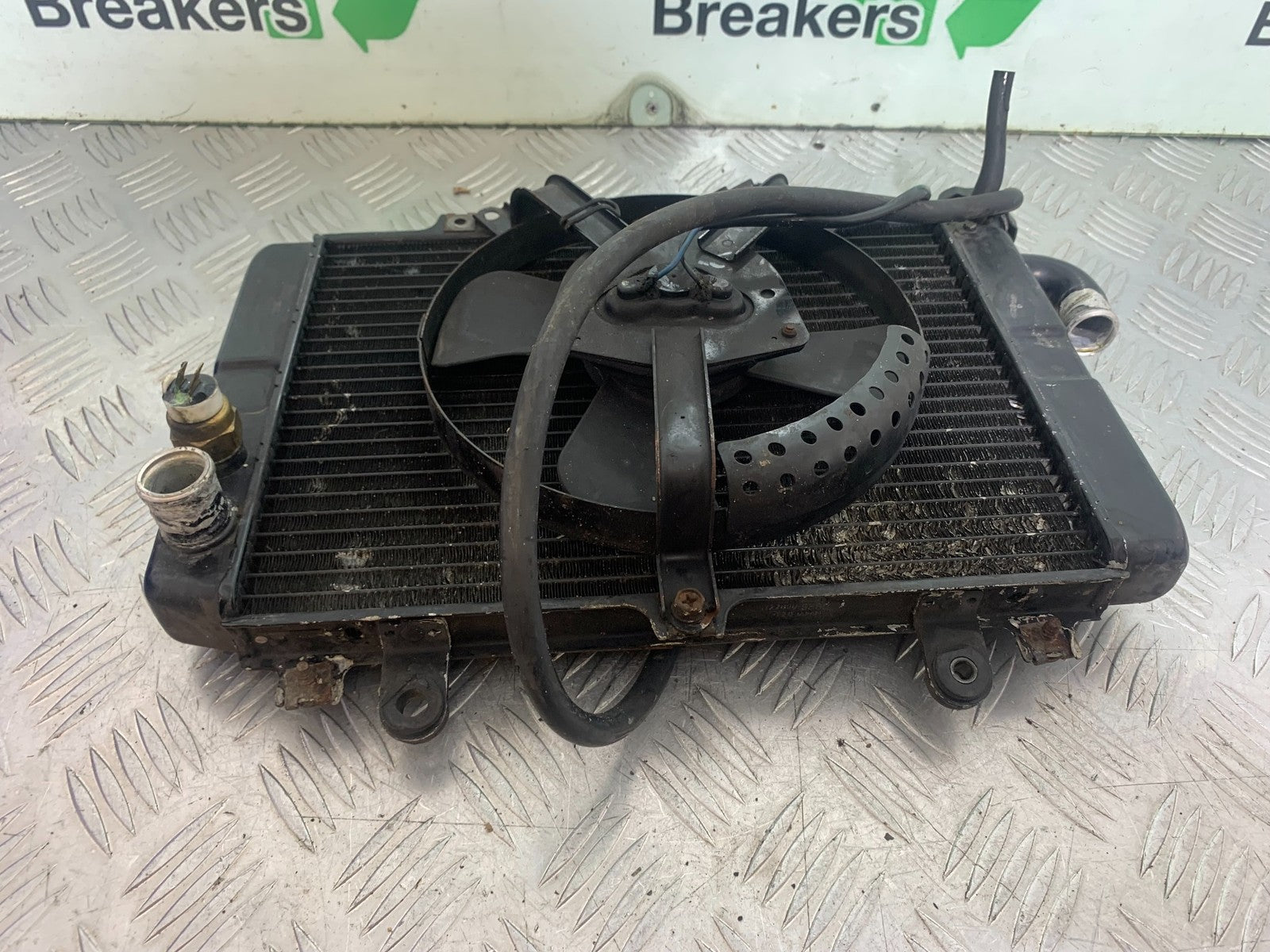 KAWASAKI ZX6R ZX6 F RADIATOR  YEAR 1995-1997 (CMB1169)