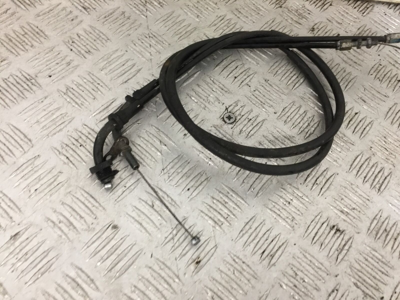 SUZUKI GS500 GS 500 THROTTLE CABLES  YEAR 2004-09 (STOCK 882)