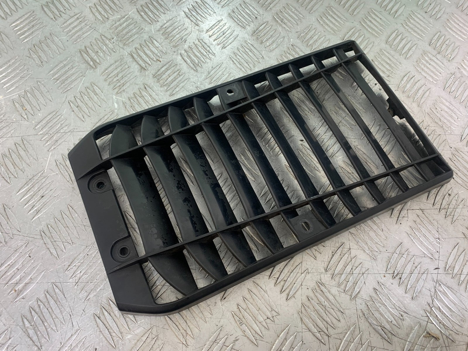 YAMAHA XVS 1300 MIDNIGHT STAR RADIATOR GRILL  YEAR 2007-16 (CMB1200)