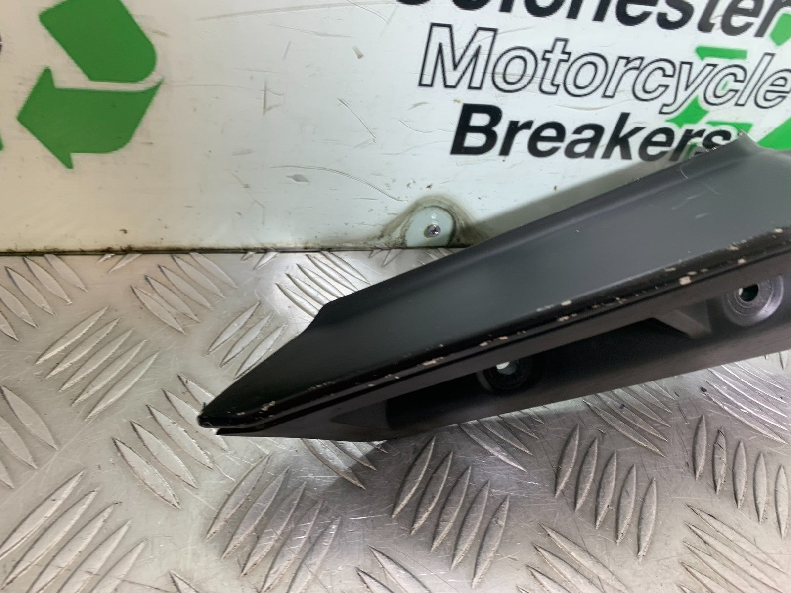 KTM DUKE 390 RIGHT SEAT PANEL  YEAR 2017- 2023 (CMB1314)