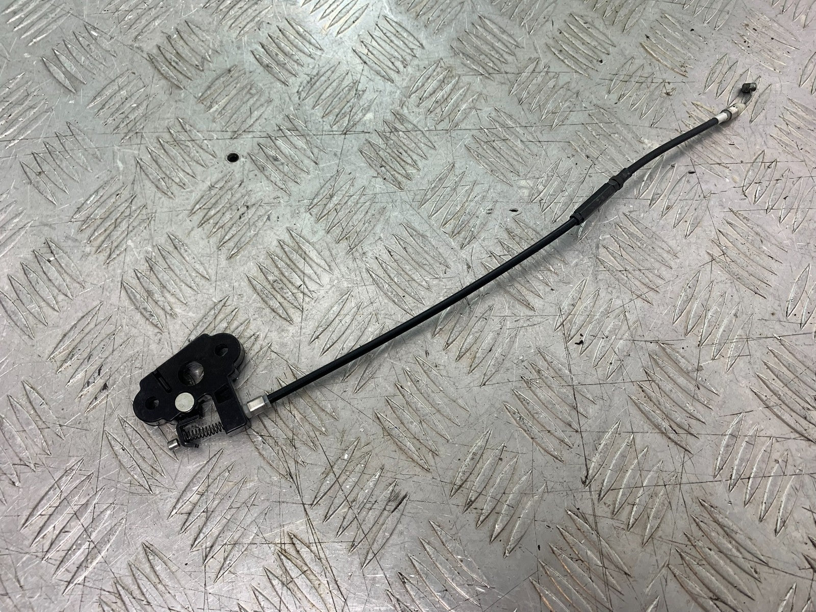 DUCATI 1198 S SEAT CATCH AND BRACKET   YEAR 2009-2011 (CMB1219)