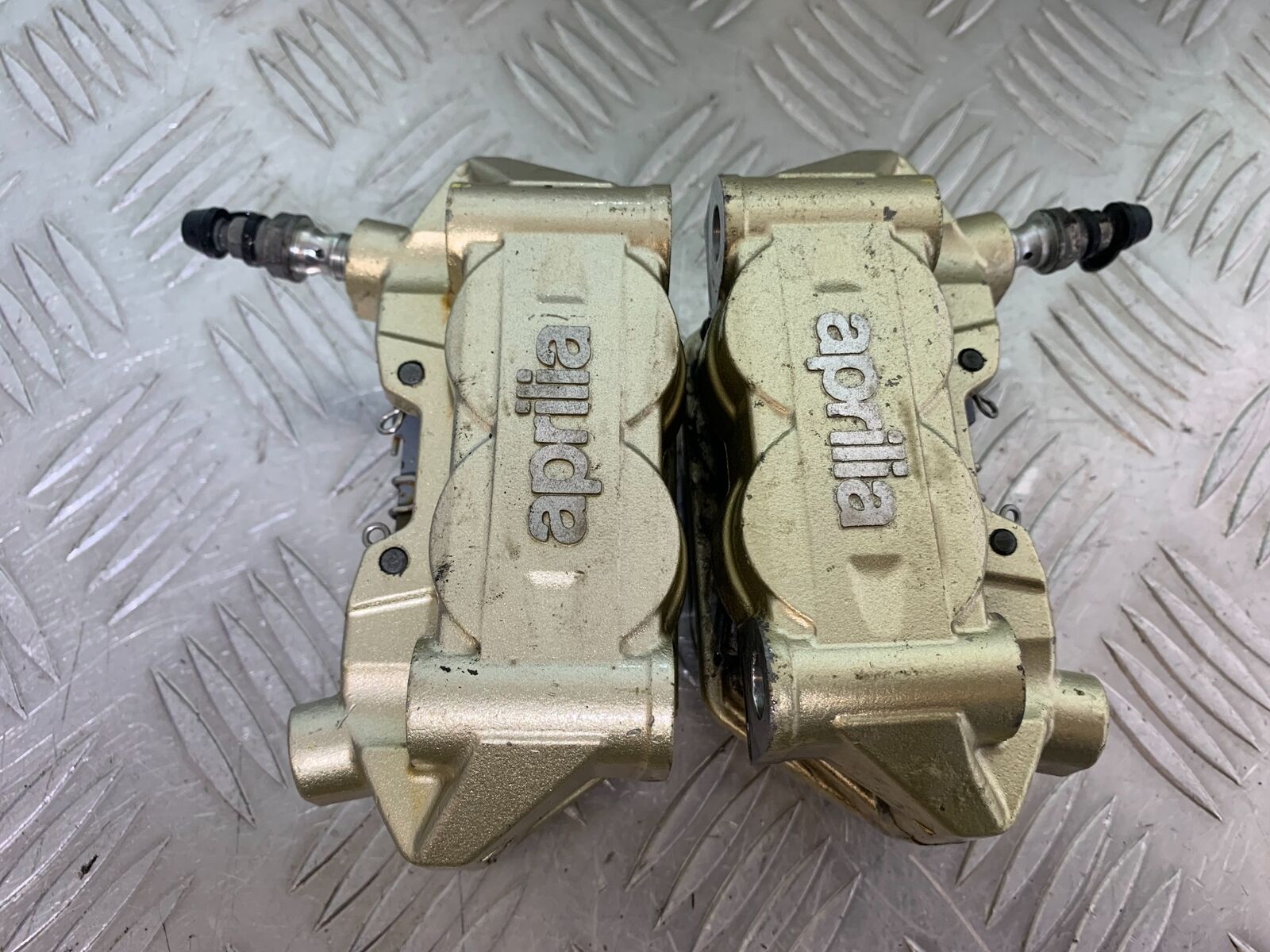 APRILIA SL750 SL 750 SHIVER FRONT BRAKE CALIPERS  YEAR 2012 (CMB1074)