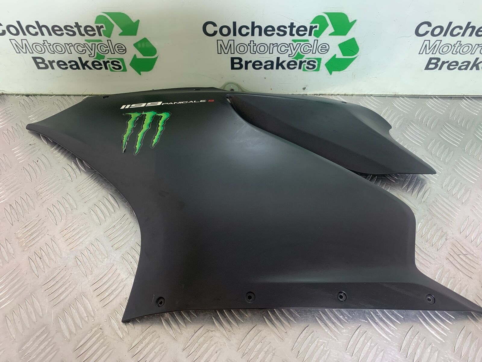 DUCATI 1199 PANIGALE RIGHT FAIRING PANEL YEAR 2012-2014 (CMB1047)