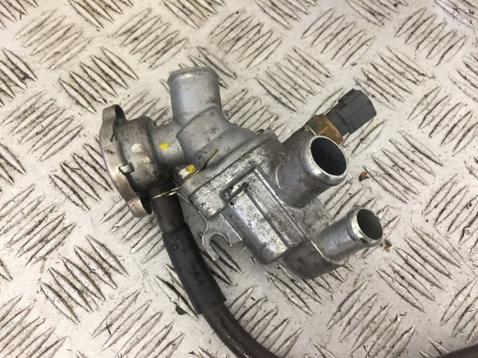 HONDA CB1000R CB 1000 R THERMOSTAT  YEAR 2008-2016 (STOCK 715)