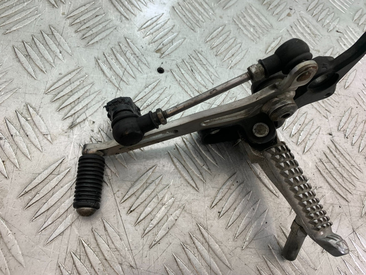 KAWASAKI NINJA 400 EX 400 FRONT LEFT HANGER  YEAR 2018-2022 (CMB1278)