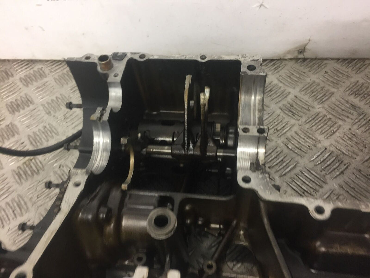 SUZUKI GSX550 ES GSX 550 ES CRANK CASINGS BARRELS GEARBOX   YEAR 1985