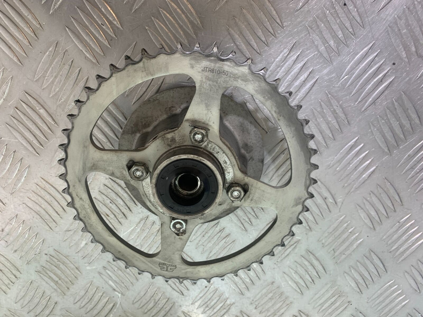 SINNIS TERRAIN 125 SPROCKET CARRIER   YEAR 2024 (CMB1072)