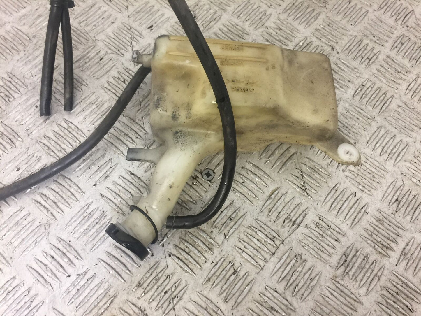 HONDA CBR900 FIREBLADE COOLANT BOTTLE  YEAR 1998 - 99 (STOCK 621)