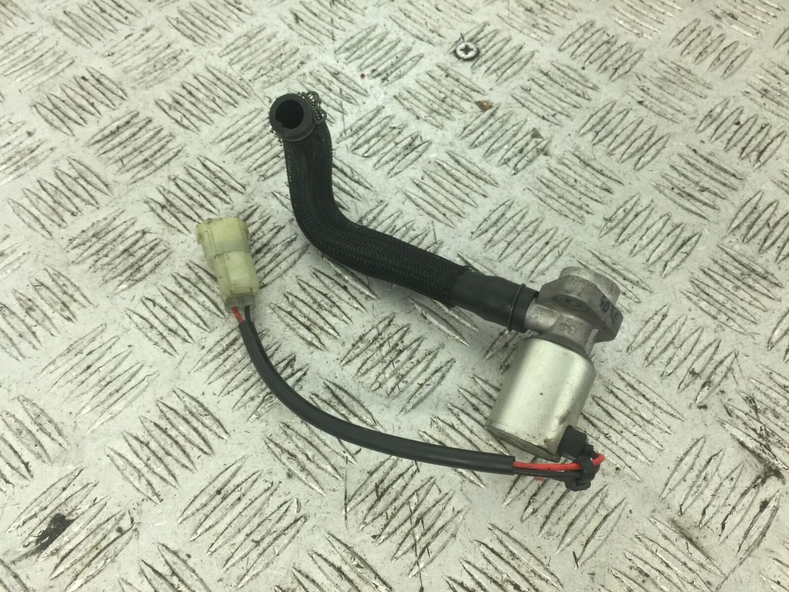SUZUKI 650 BURGMAN AIR BOX VALVE YEAR 2014-2018 (STOCK 769)