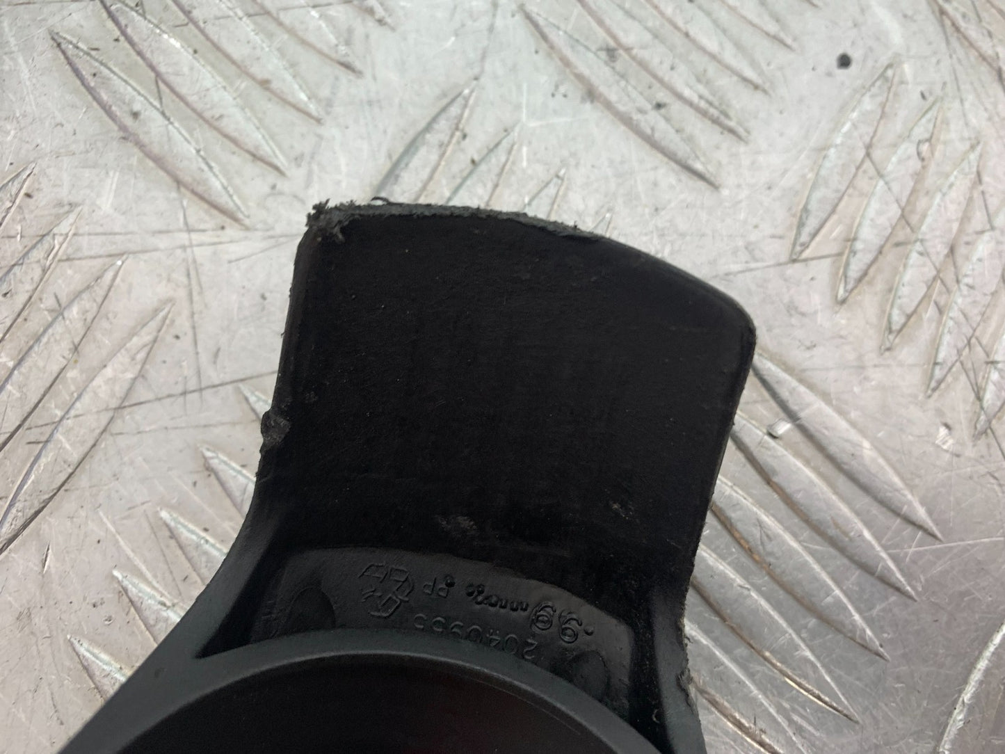 TRIUMPH 955i DAYTONA 1X FORK GUARD  YEAR 2002-2006 (CMB1229)