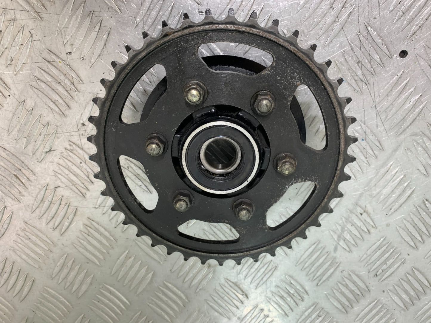 KAWASAKI ZX9R ZX9 R SPROCKET CARRIER  YEAR 1998-1999 (CMB1329)