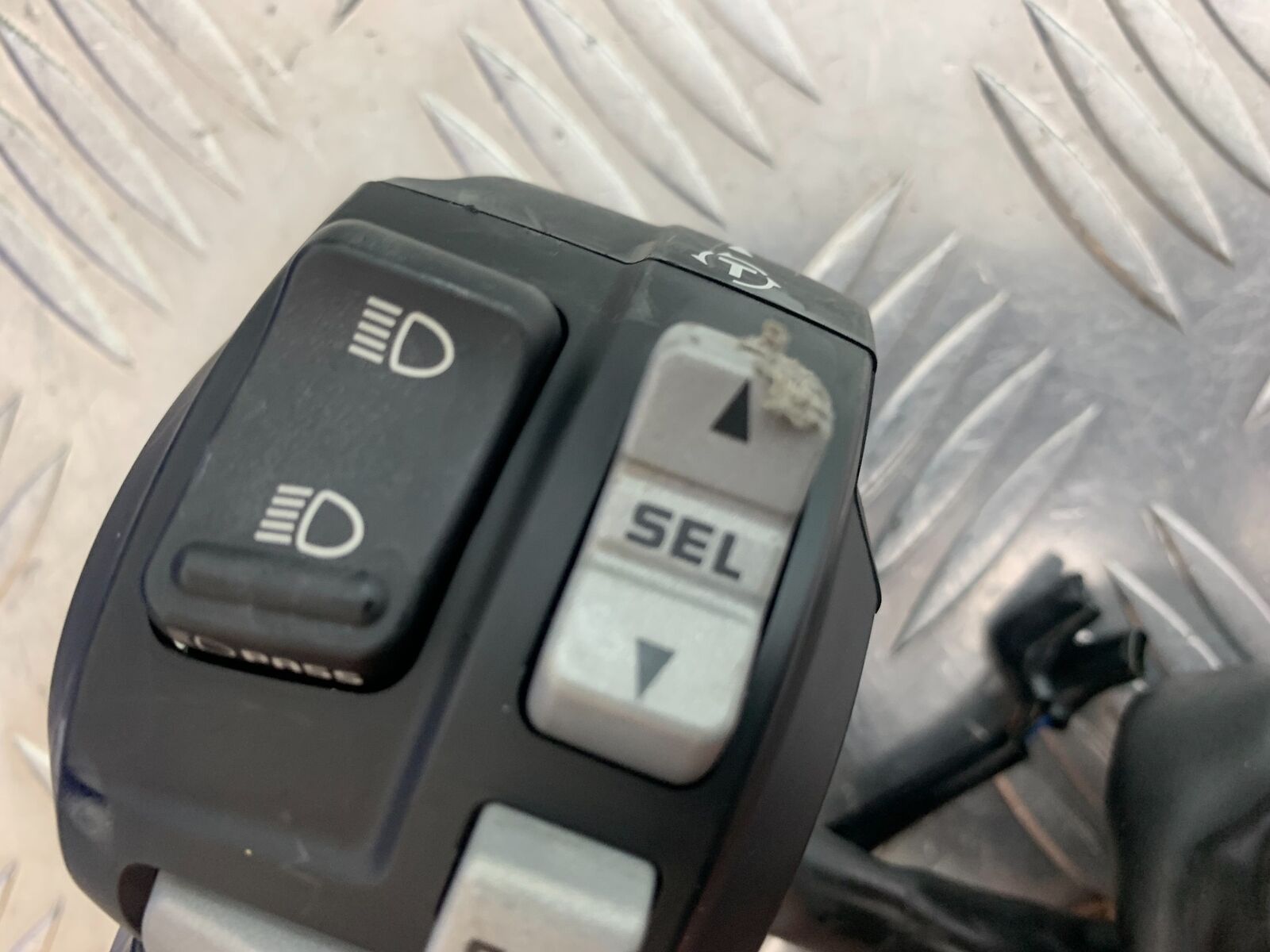 HONDA CRF1000 (DCT) AFRICA TWIN LEFT SWITCH GEAR   YEAR 2017 (CMB1030)
