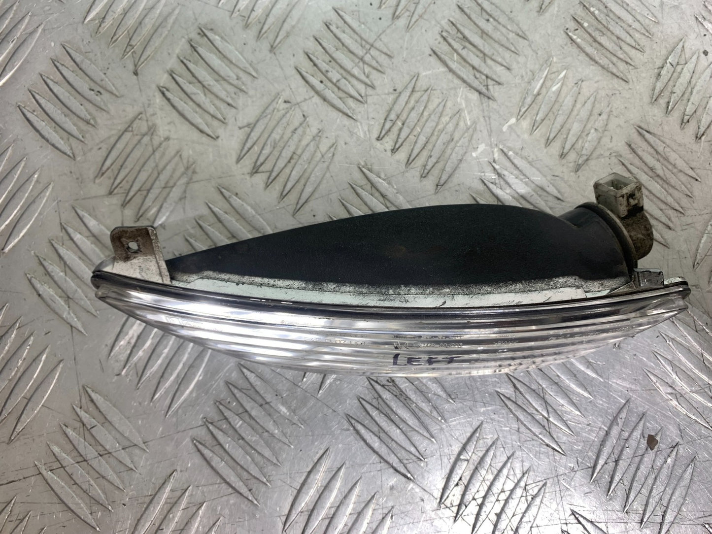 PIAGGIO MP3 250 ie FRONT LEFT INDICATOR  YEAR 2007 (CMB1307)
