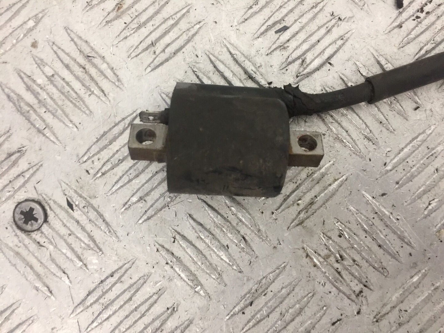 YAMAHA XT125X XT125 X COIL AND CAP  YEAR 2008  (STOCK 857)