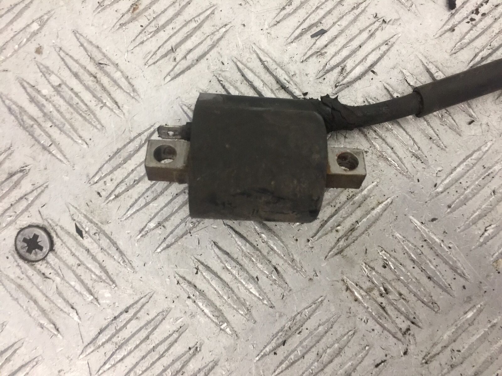 YAMAHA XT125X XT125 X COIL AND CAP  YEAR 2008  (STOCK 857)