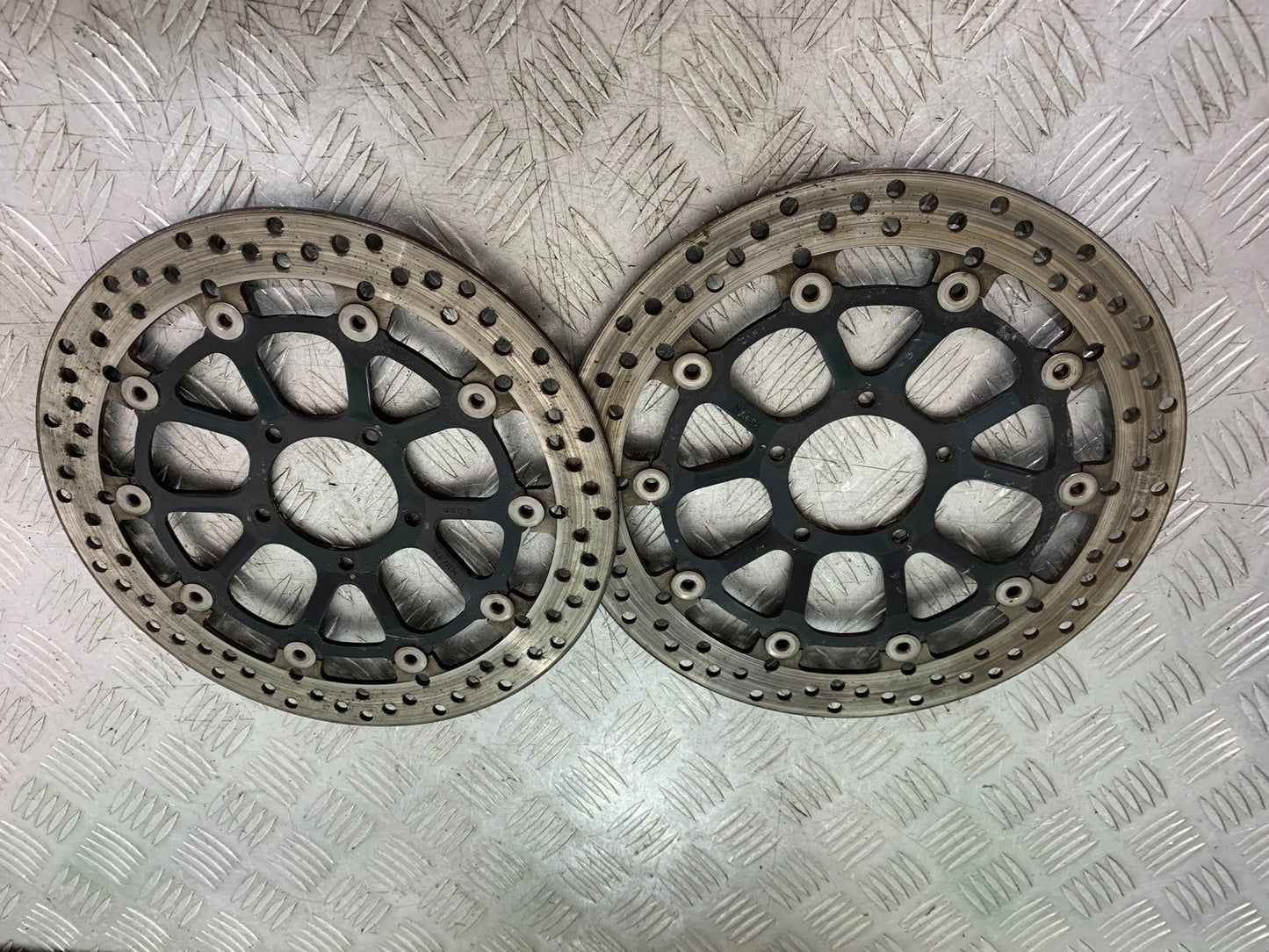 DUCATI 848 FRONT BRAKE DISCS YEAR 2008-2010 (CMB1323)