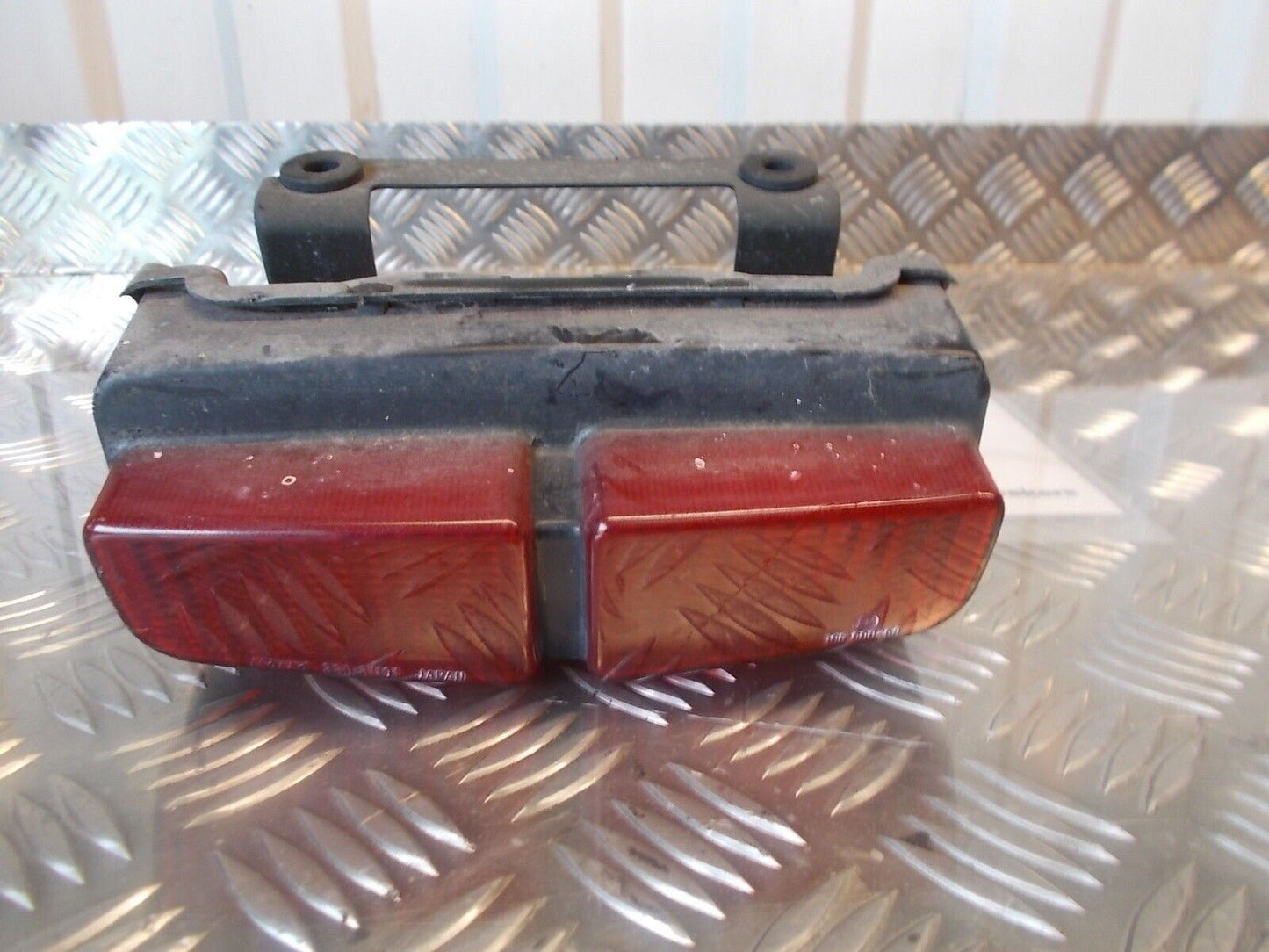 YAMAHA FAZER600 FAZER 600 FZS 600 REAR LIGHT  YEAR 1998