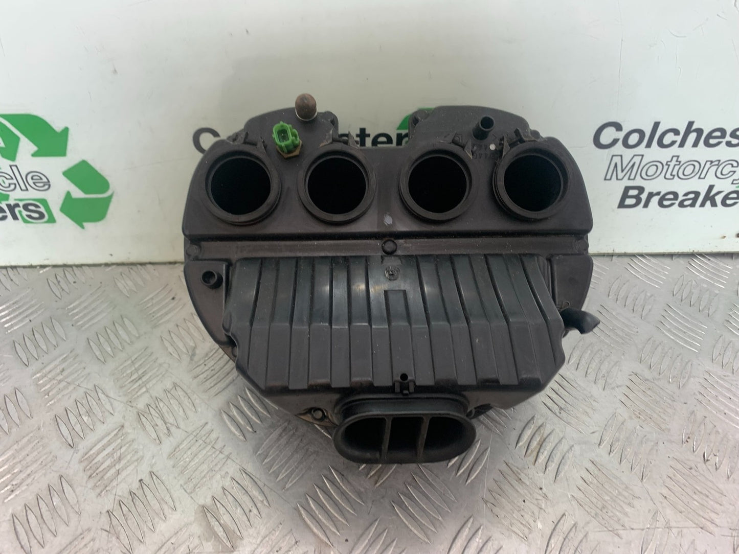 SUZUKI GSR600 GSR 600 AIRBOX   2006-2010 (CMB1177)