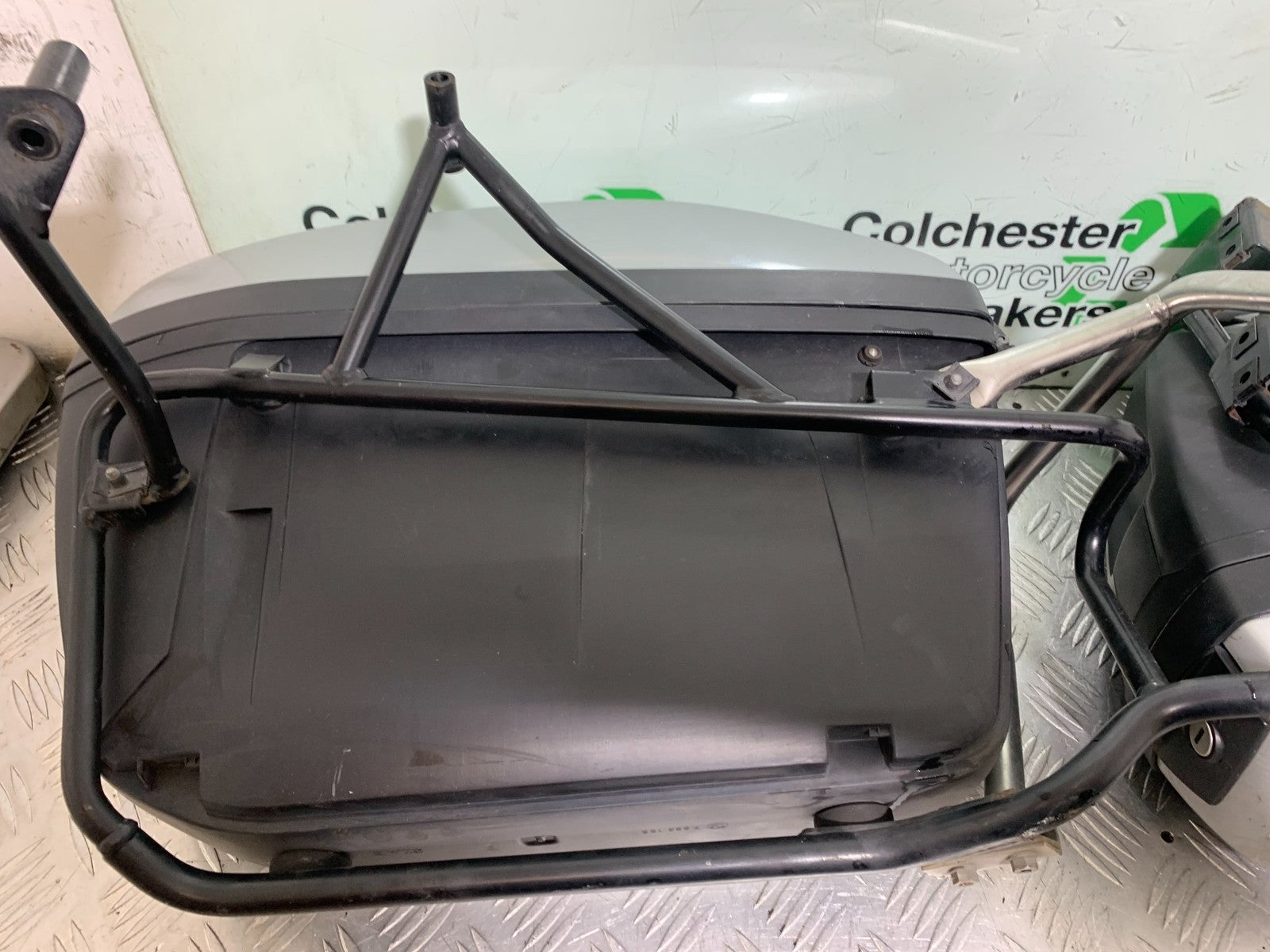 BMW F800 GT LUGGAGE PANNIERS CRASH BARS (EX-POLICE)  YEAR 2013-2017 (CMB1248)