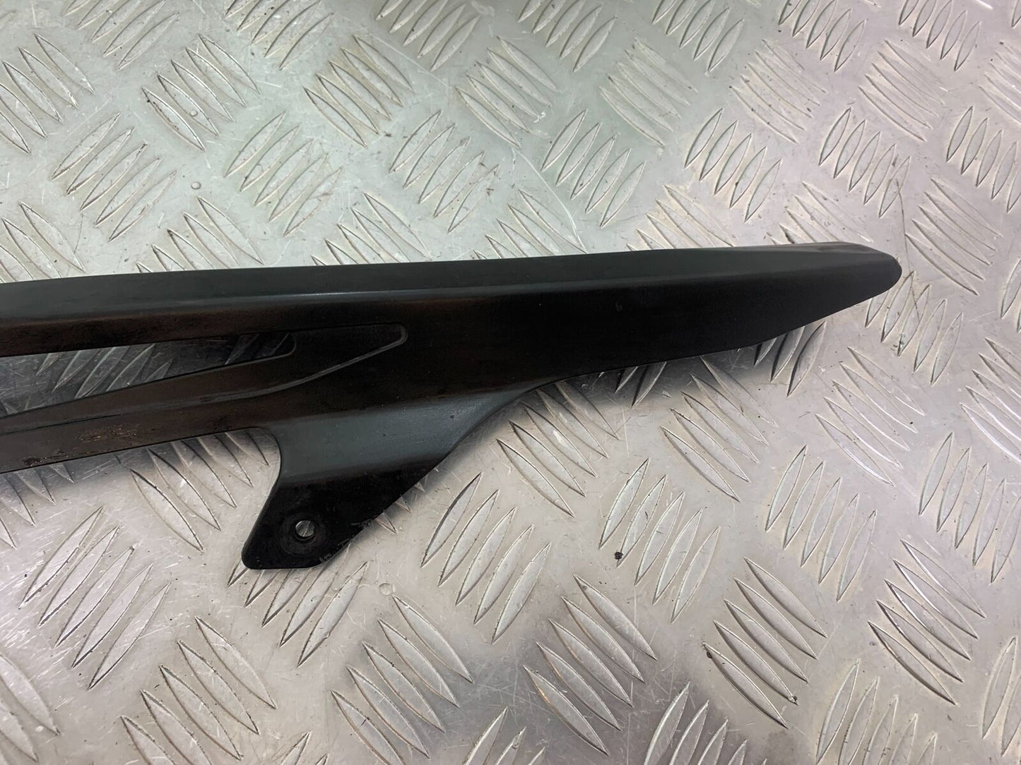 SUZUKI SV650 SV 650 mk1 CHAIN GUARD  YEAR 1999-2002 (CMB1036)