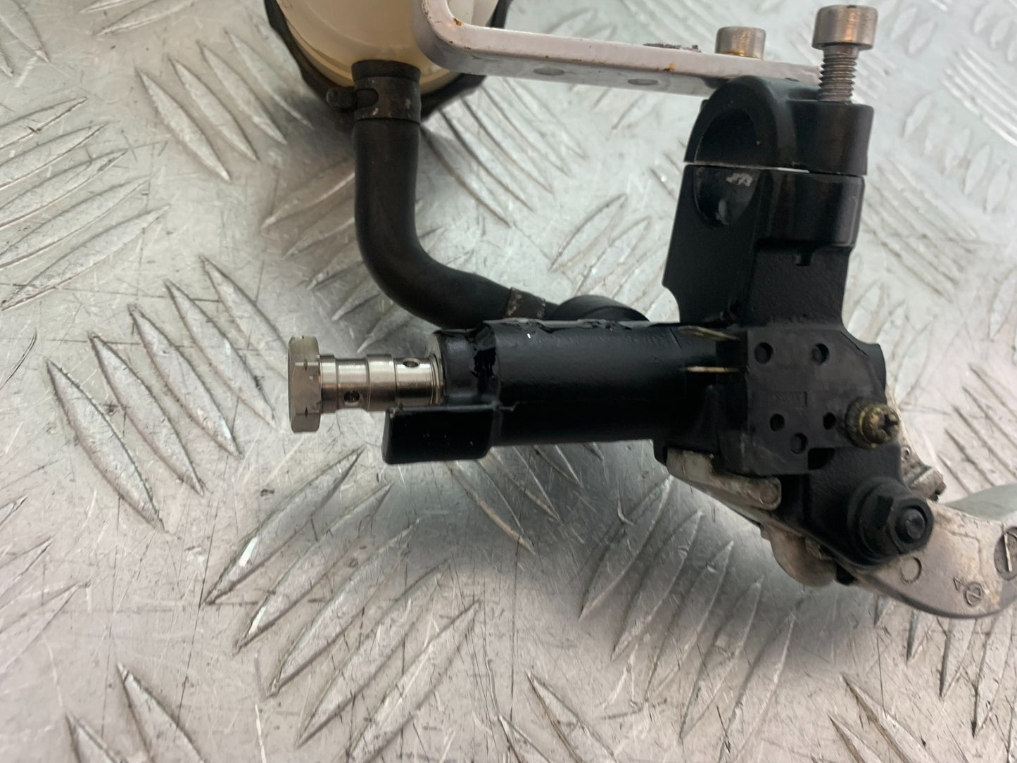 SUZUKI SV1000 SV 1000 S FRONT MASTER CYLINDER  YEAR 2003-2007 (CMB1293)