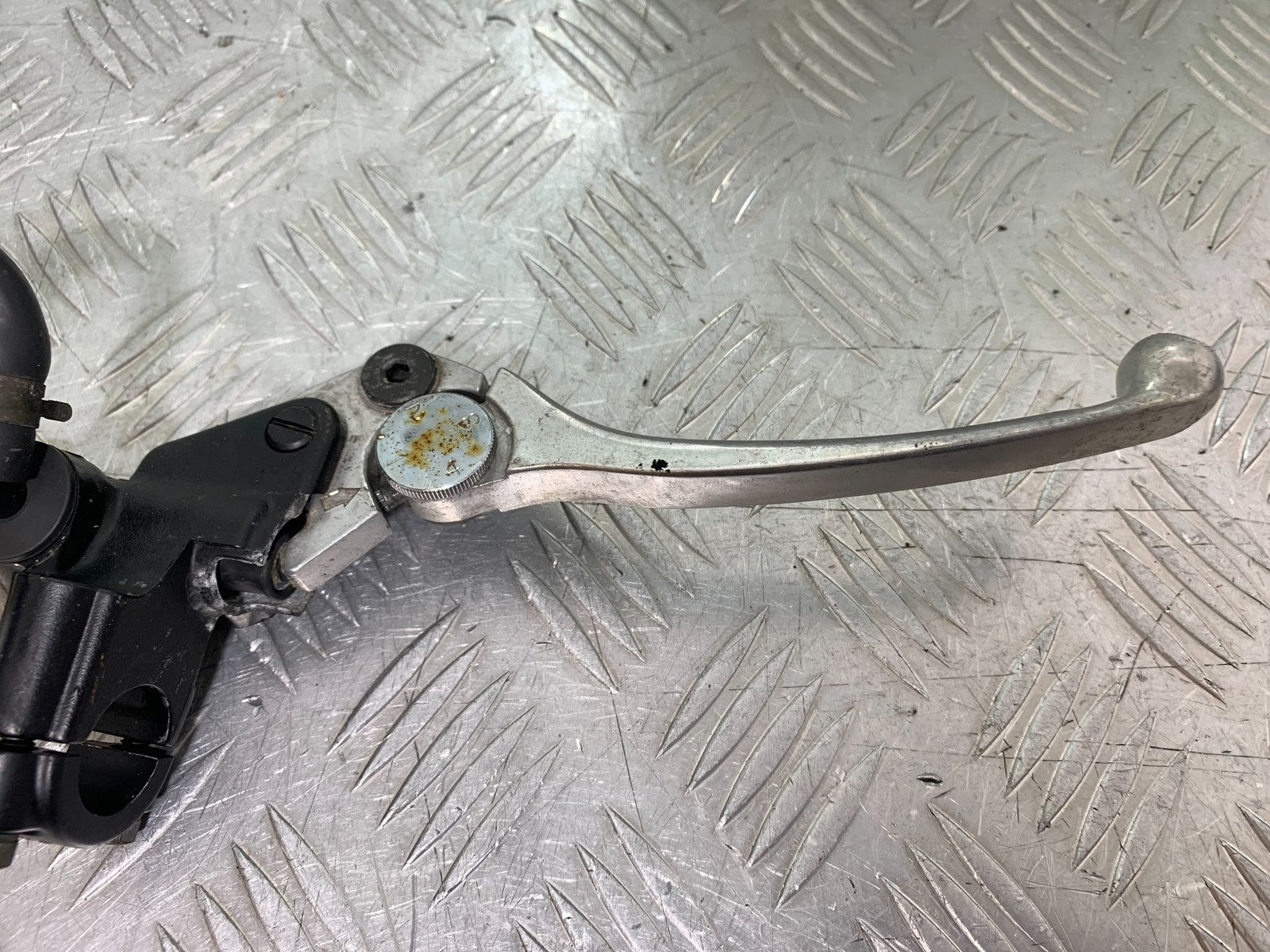TRIUMPH 955i SPRINT ST FRONT MASTER CYLINDER  YEAR 1999-04 (CMB1230)
