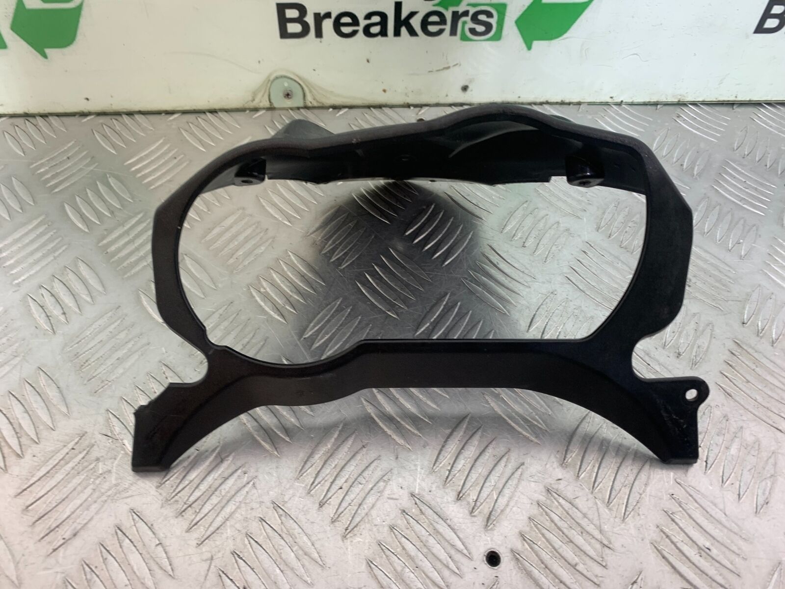 KAWASAKI Z750 Z 750 CLOCK SURROUND  YEAR 2004-2006  (CMB1104)