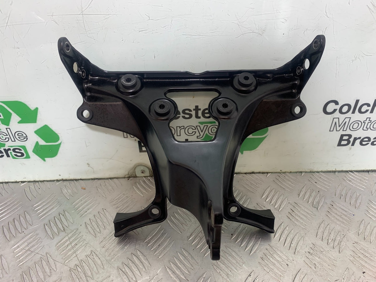 TRIUMPH 1050 SPRINT ST FAIRING BRACKET  YEAR 2004-2007 (CMB1197)