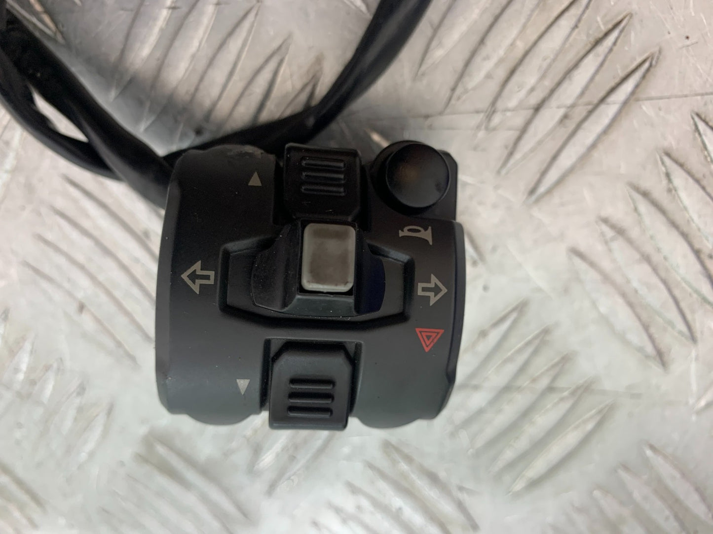 DUCATI 1299 PANIGALE LEFT SWITCH GEAR  YEAR 2016 (CMB 1187)