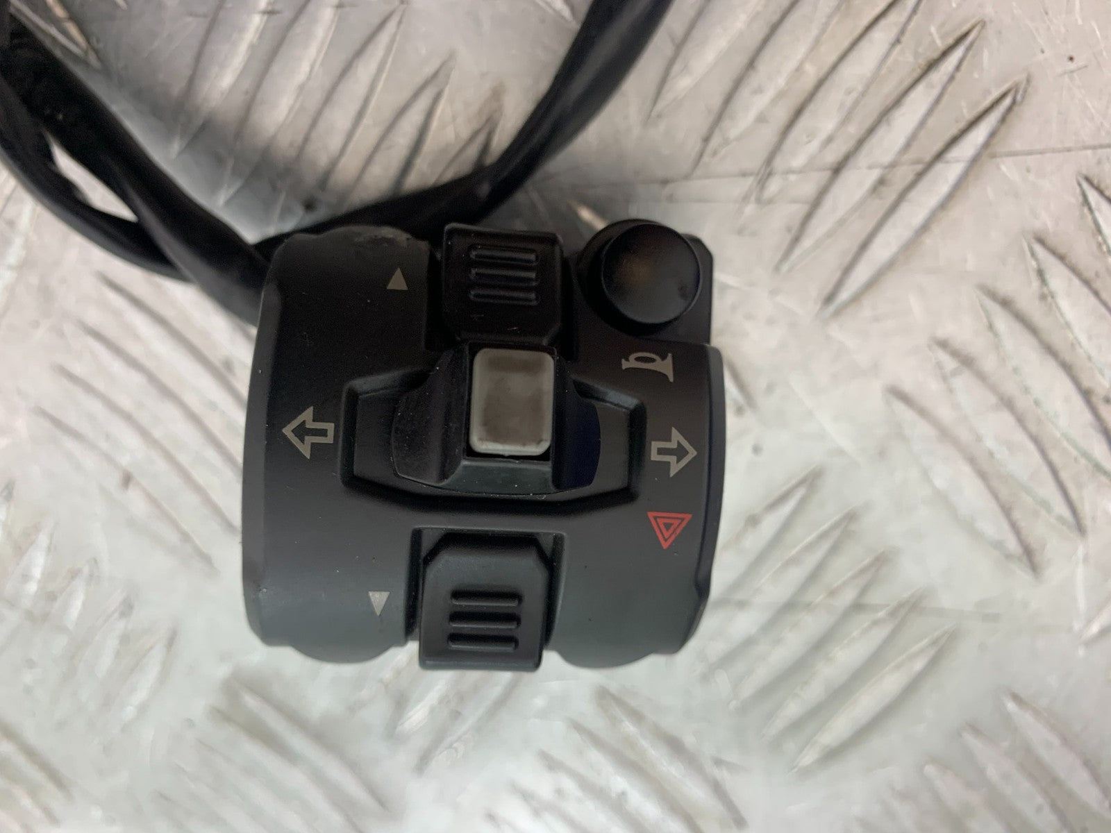 DUCATI 1299 PANIGALE LEFT SWITCH GEAR  YEAR 2016 (CMB 1187)