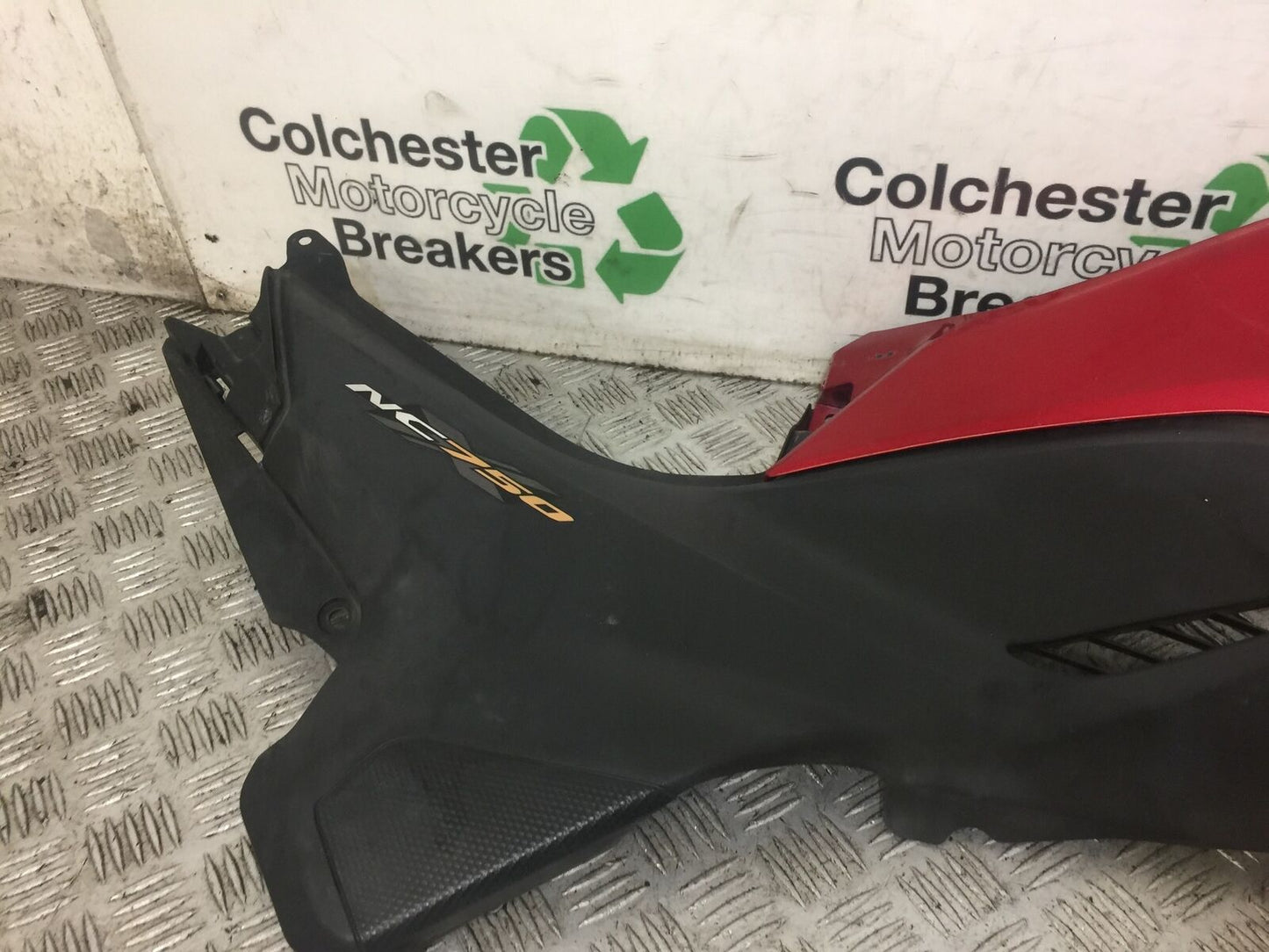 HONDA NC750 NC 750 X RIGHT SEAT PANEL  2014-2016 (STOCK 660)