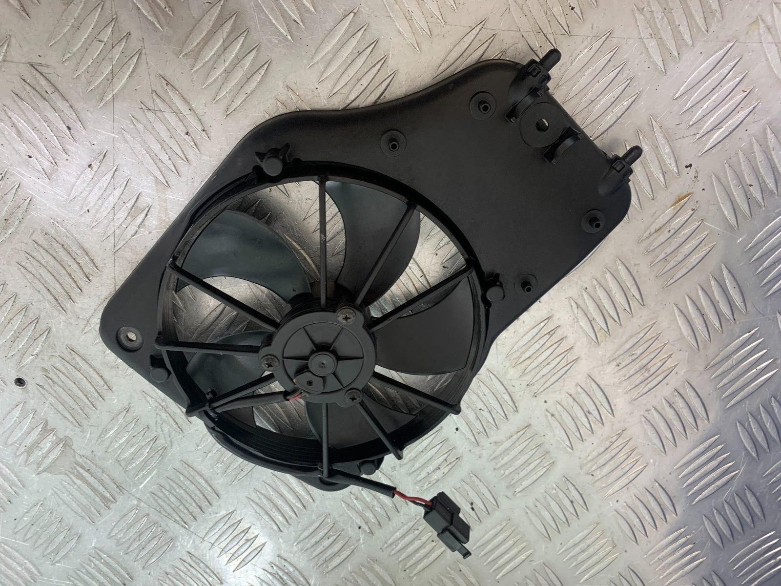 MV AGUSTA 800 F3 RADIATOR FAN  YEAR 2013-2016 (CMB1152)