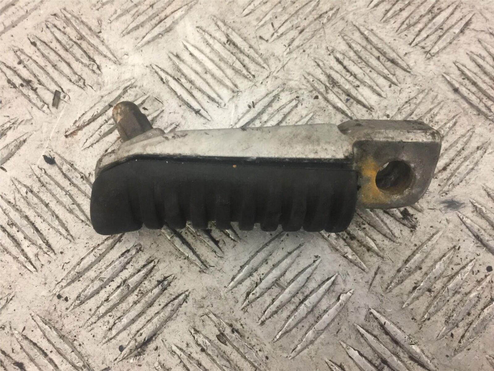 KAWASAKI ZZR1200 ZZR 1200 FRONT LEFT PEG  2002-2005 (STOCK 678)