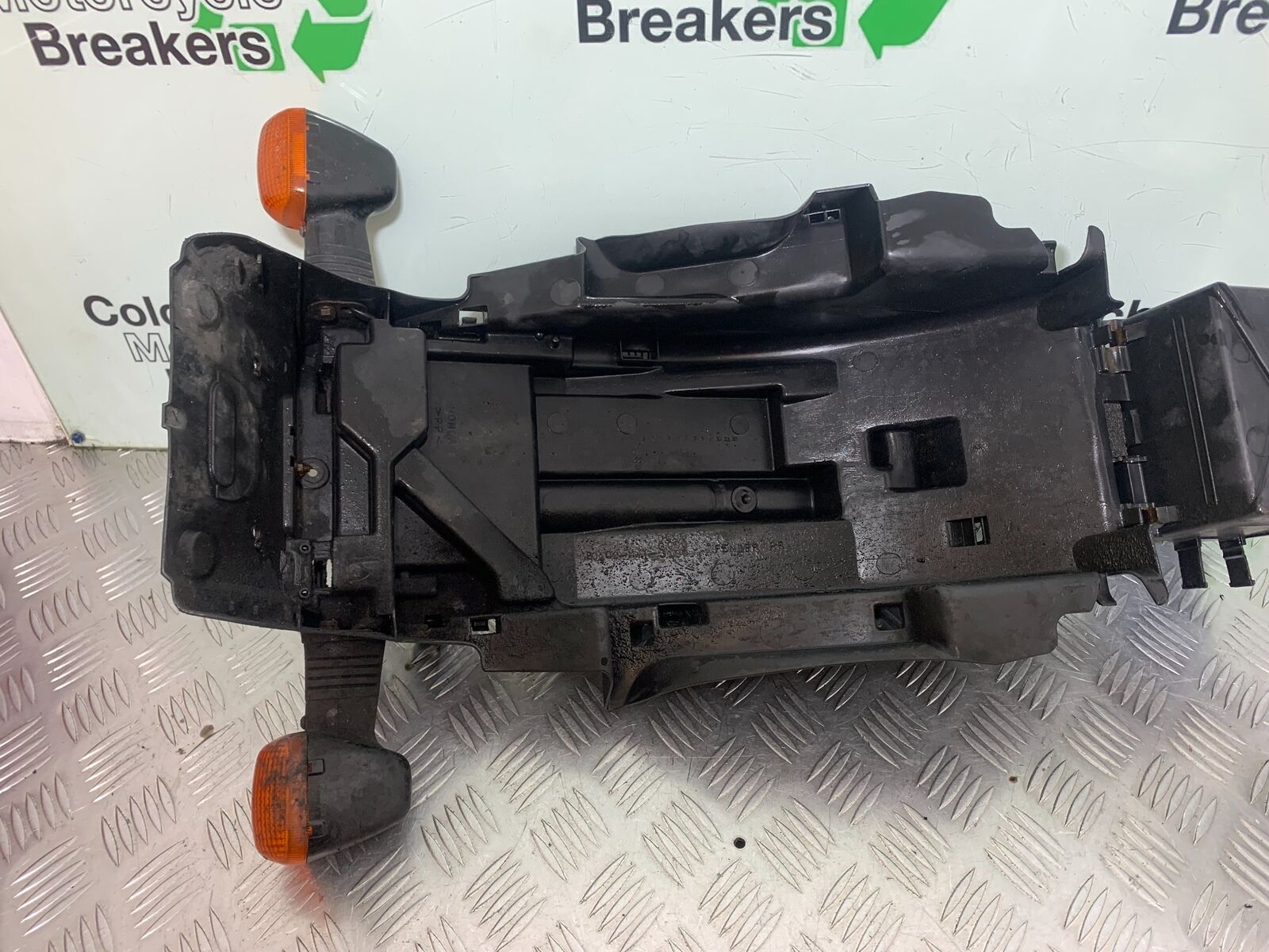 HONDA CBR1100 BLACKBIRD REAR MUDGUARD   YEAR 1999-2005 (CMB1103)