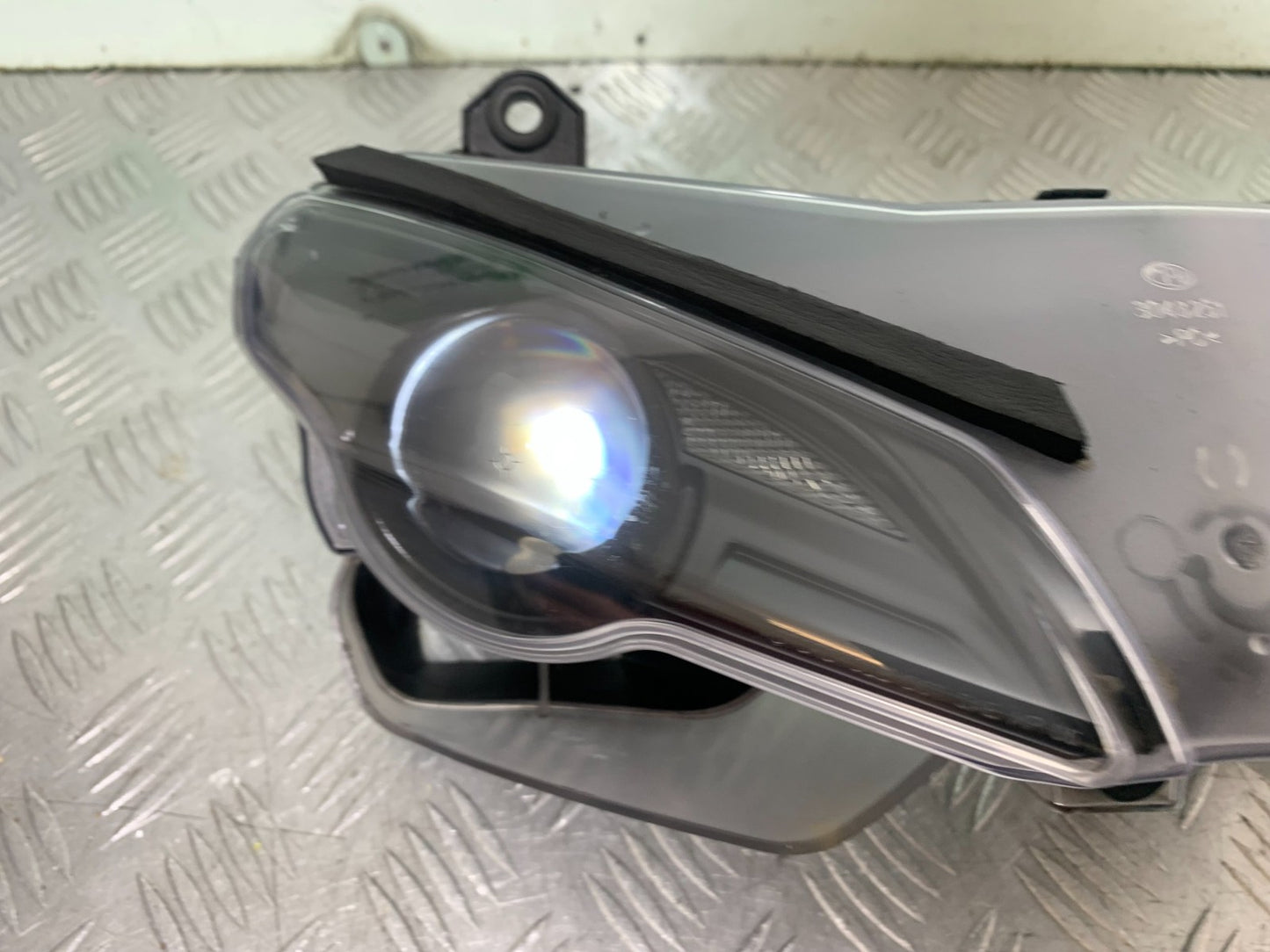 DUCATI 848 HEADLIGHT   YEAR 2008-2010 (CMB1323)