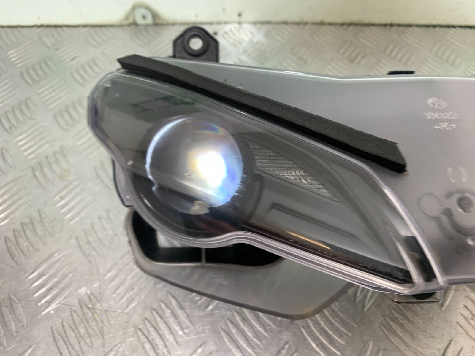 DUCATI 848 HEADLIGHT   YEAR 2008-2010 (CMB1323)