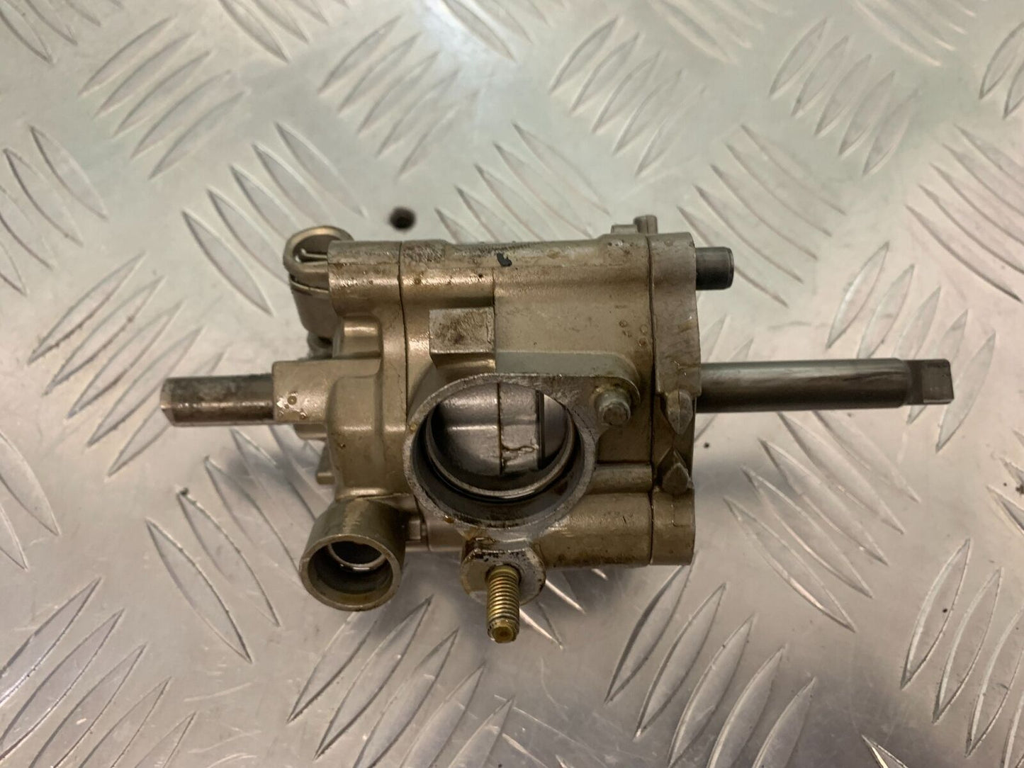 HONDA CBR1100 BLACKBIRD OIL PUMP   YEAR 1999-05 (STOCK 961)